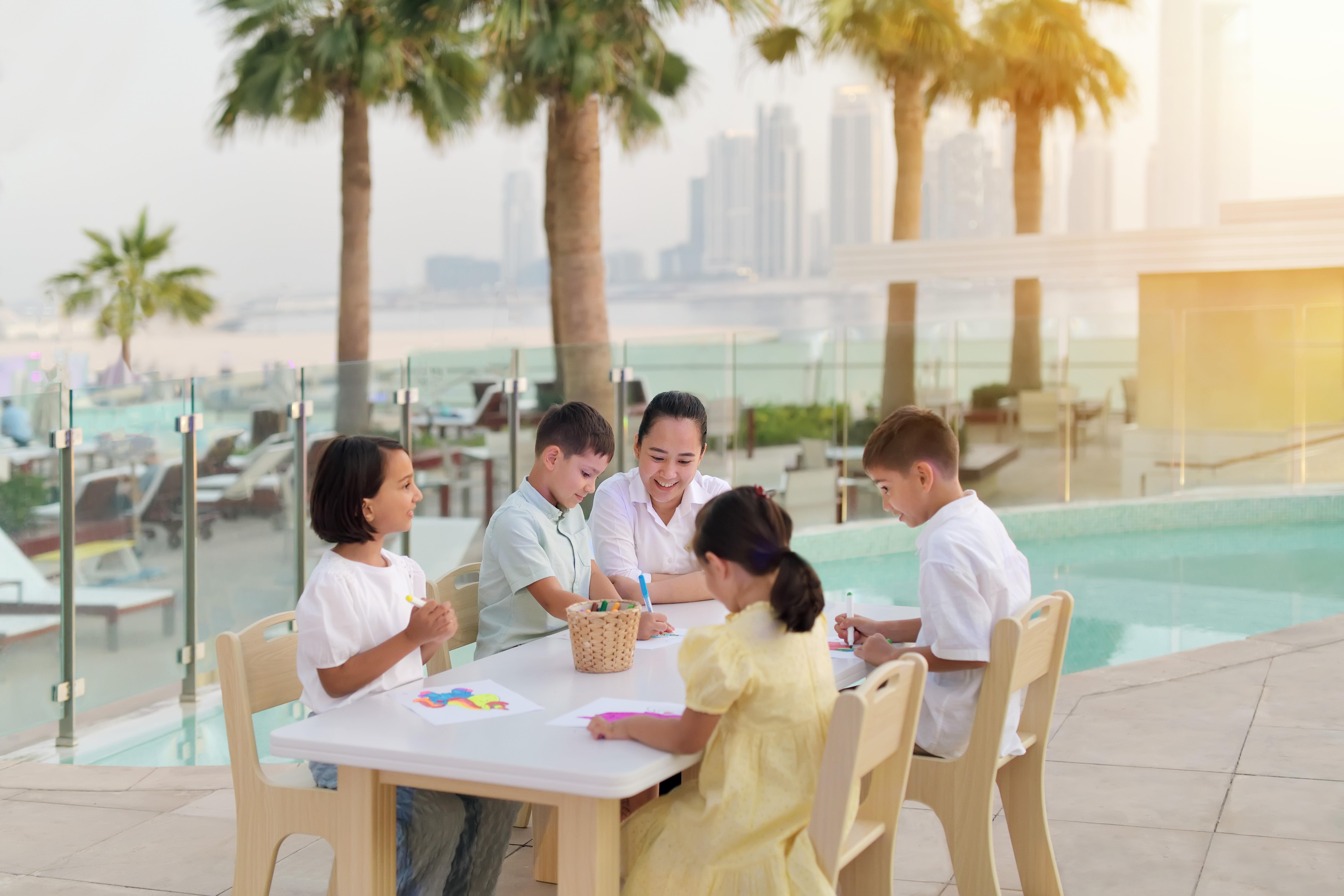 Intercontinental Dubai Festival City By Ihg Zewnętrze zdjęcie Raffles International School Dubai
