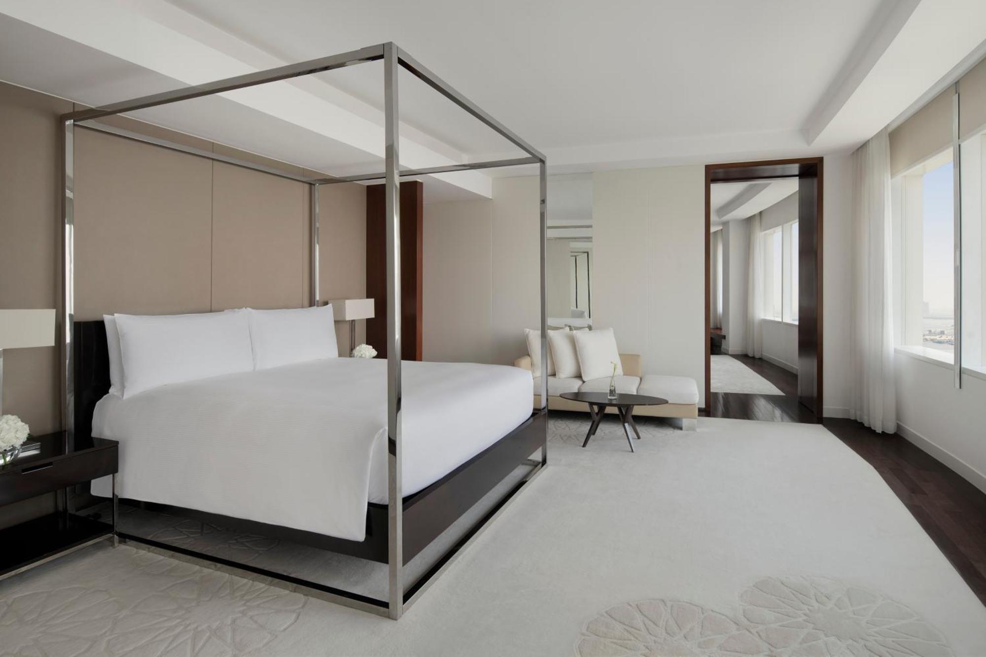 Intercontinental Dubai Festival City By Ihg Zewnętrze zdjęcie A bedroom at The Ritz-Carlton, Boston