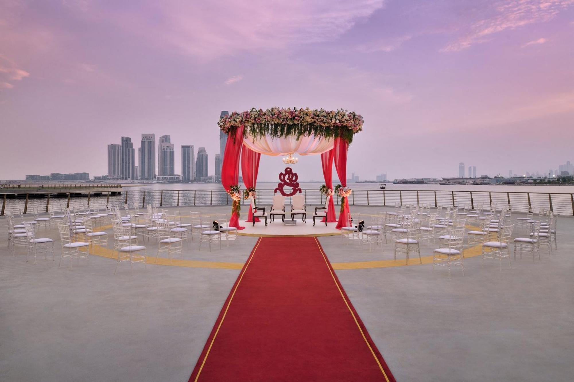 Intercontinental Dubai Festival City By Ihg Zewnętrze zdjęcie The Wedding Deck