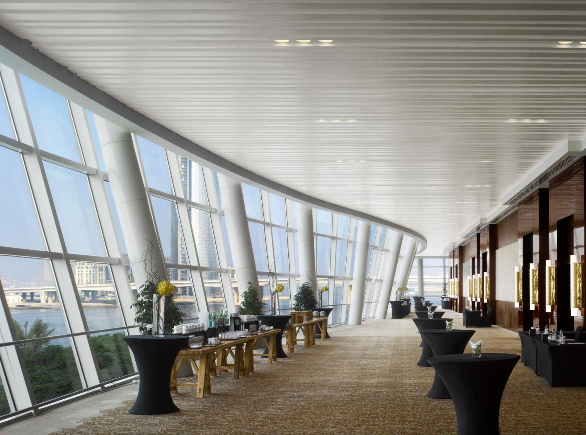 Intercontinental Dubai Festival City By Ihg Zewnętrze zdjęcie The 360° Sky Lounge